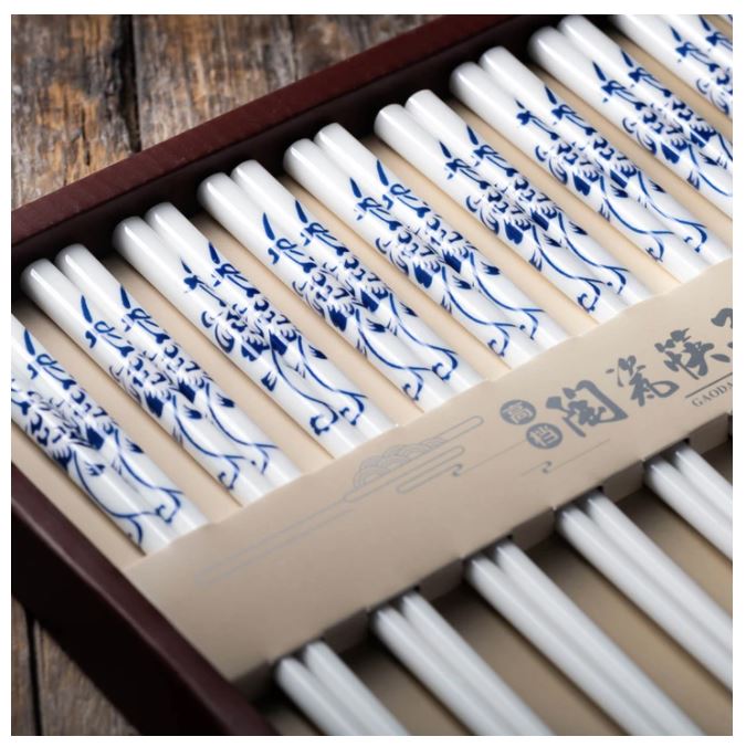 The History of Chinese Chopsticks Explained