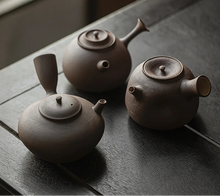 Load image into Gallery viewer, Japanese Clay Teapot with Infuser | Stove-Safe Side Handle, 390-450 ml
