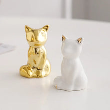 Load image into Gallery viewer, Cute White Cat Ring Holder | Ceramic Jewelry Rack - 1 Pc