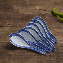 Load image into Gallery viewer, Traditional Blue and White Ceramic Pattern Chinese Soup Spoon for Porridge | 5pcs