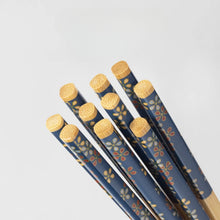 Load image into Gallery viewer, Blue Red Chopsticks Set | Natural Bamboo Japanese Flower -  5/10 Pairs