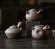 Load image into Gallery viewer, Japanese Clay Teapot with Infuser | Stove-Safe Side Handle, 390-450 ml