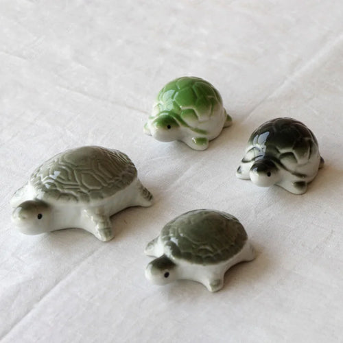 Green Turtle Chopstick Holder | Cute Ceramic Utensil Rest - 1 Pc