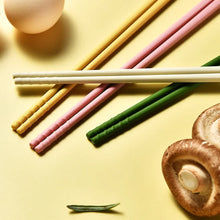 Load image into Gallery viewer, Yellow Pink Green Japanese Silicone Chopsticks Mixed Set - 5/8 Pairs