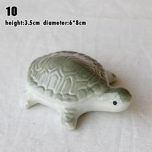 Green Turtle Chopstick Holder | Cute Ceramic Utensil Rest - 1 Pc