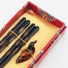 Load image into Gallery viewer, Ornate Duck Chopstick and Holder Luxury Gift Set (2 pairs)